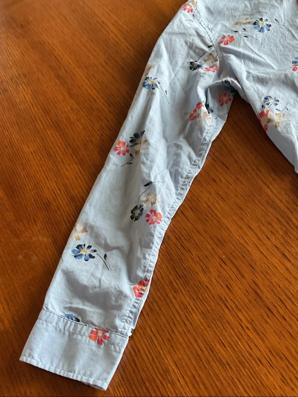 Banana Republic Men's Light Blue Floral Button-Up Shirt small untuck Casual
